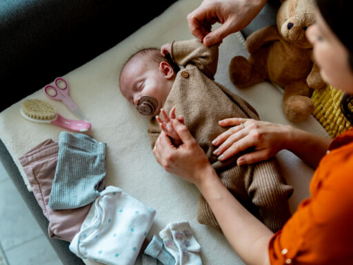 how to dress a baby for sleep